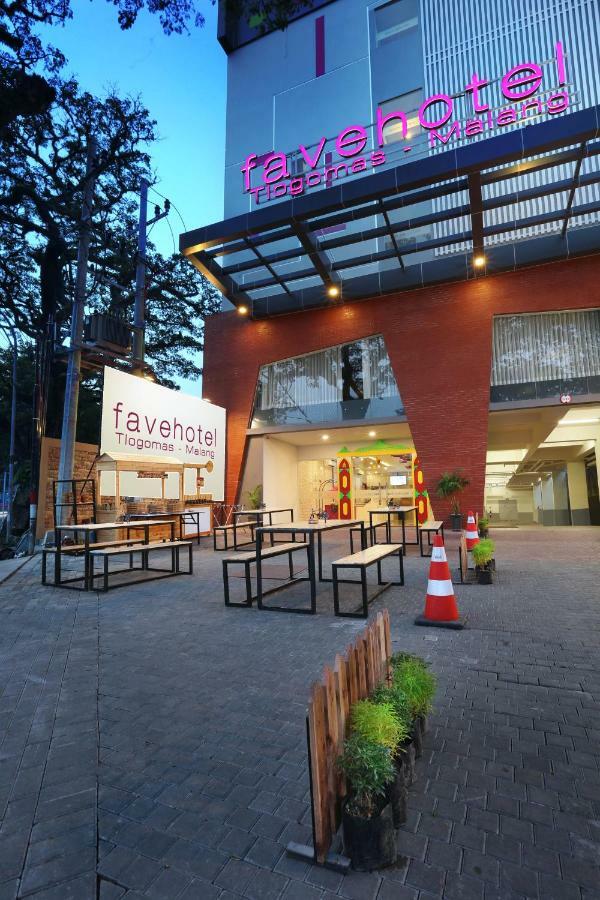 玛琅法弗酒店 外观 照片